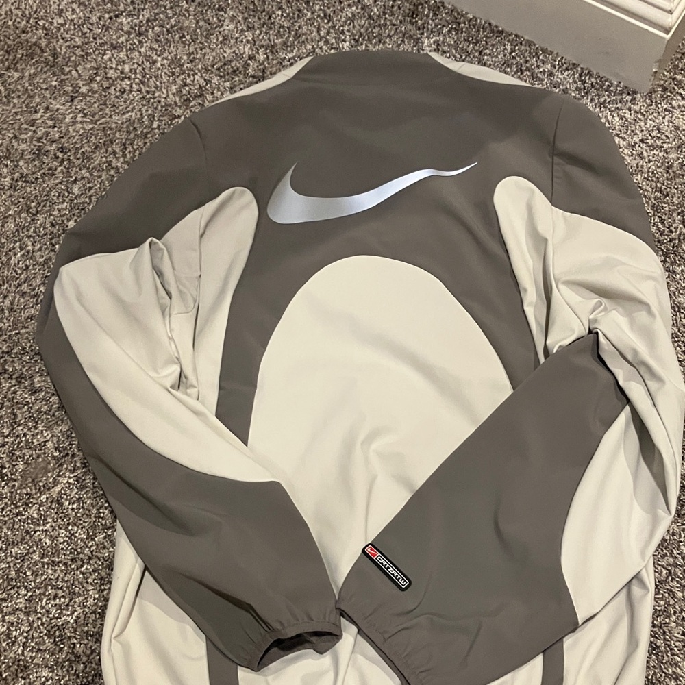 Nike x Corteiz Mid Layer Pullover
Flat pewter gray - Picture 6 of 8